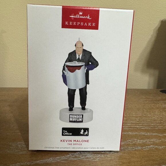 New Hallmark 2024 Kevin Malone The Office Chili Keepsake Ornament New - Picture 1 of 4